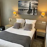 Hotel Adonis *