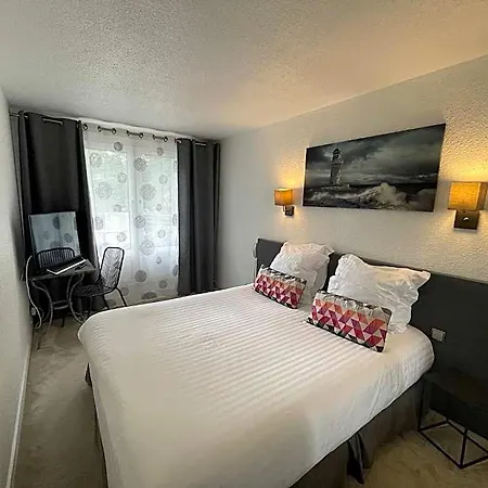 Hotel Adonis *